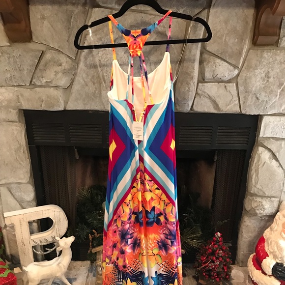 Flattering in Floral Twist Front Maxi Dress - Picture 2 of 2